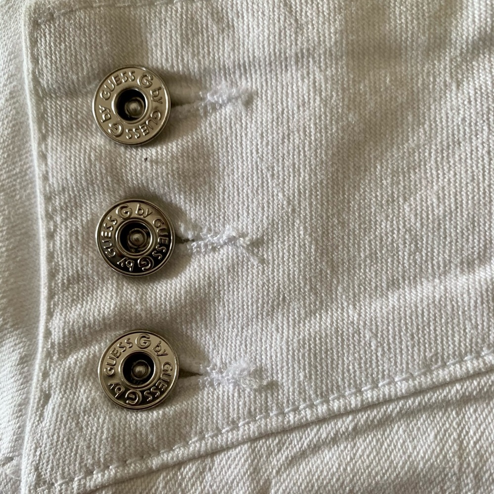 GUESS DENIM SHORTS - Picture 3 of 4